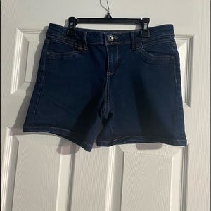 Women’s jean shorts